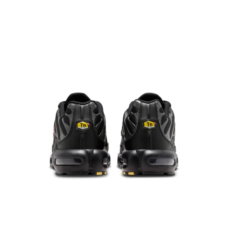 Nike Air Max Plus TN "Black & University Red"